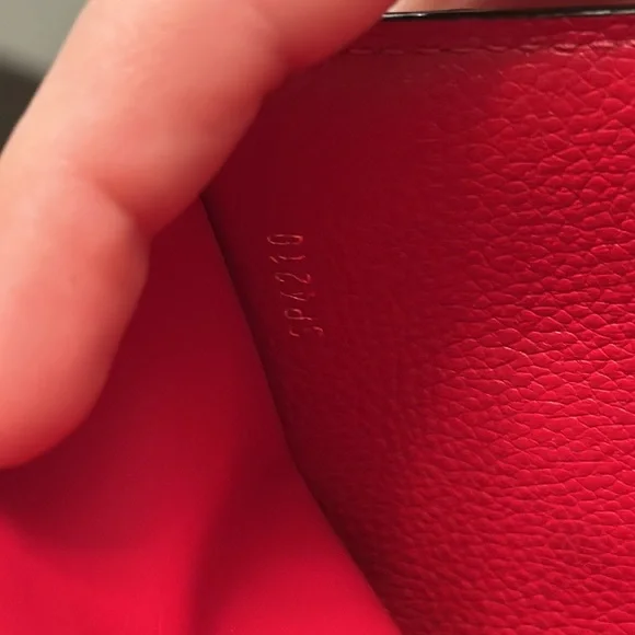Louis Vuitton Victorine Wallet - Picture 6 of 8